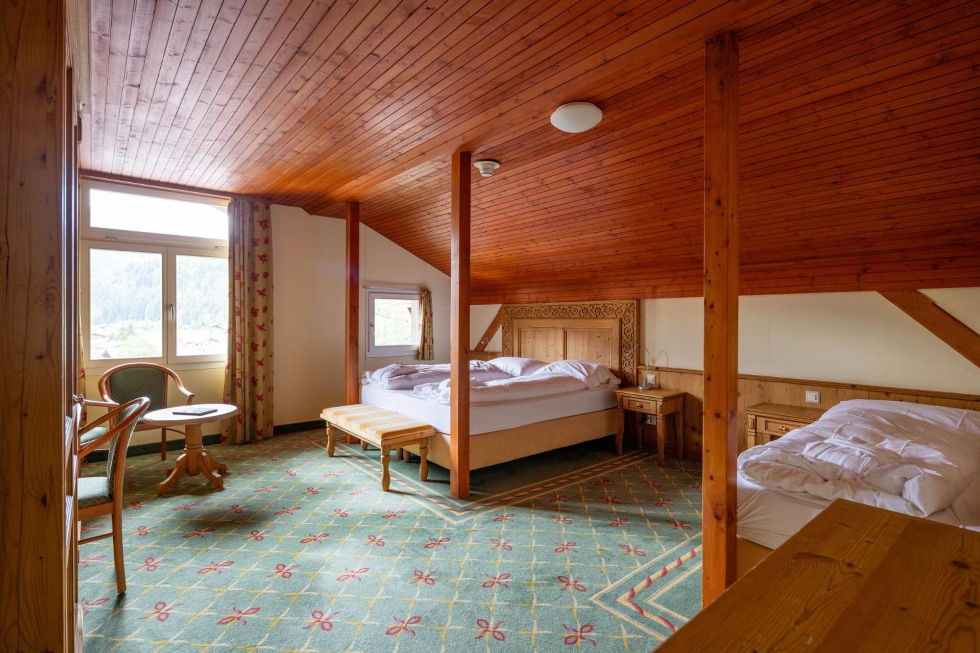 Sporthotel Wildstrubel Lenk Bagian luar foto