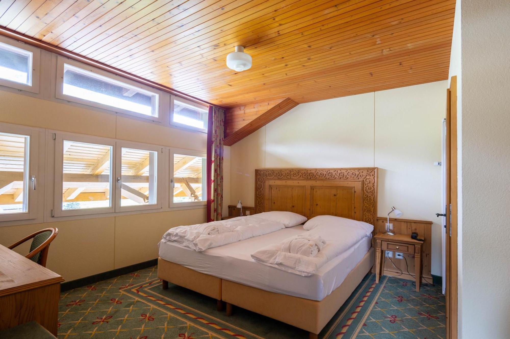 Sporthotel Wildstrubel Lenk Bagian luar foto