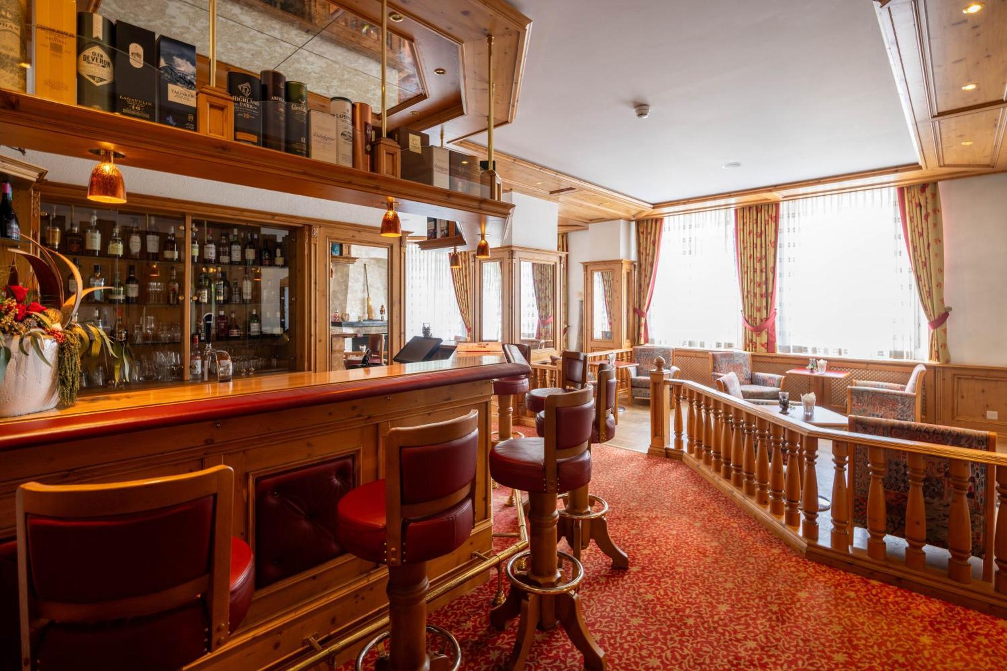 Sporthotel Wildstrubel Lenk Bagian luar foto
