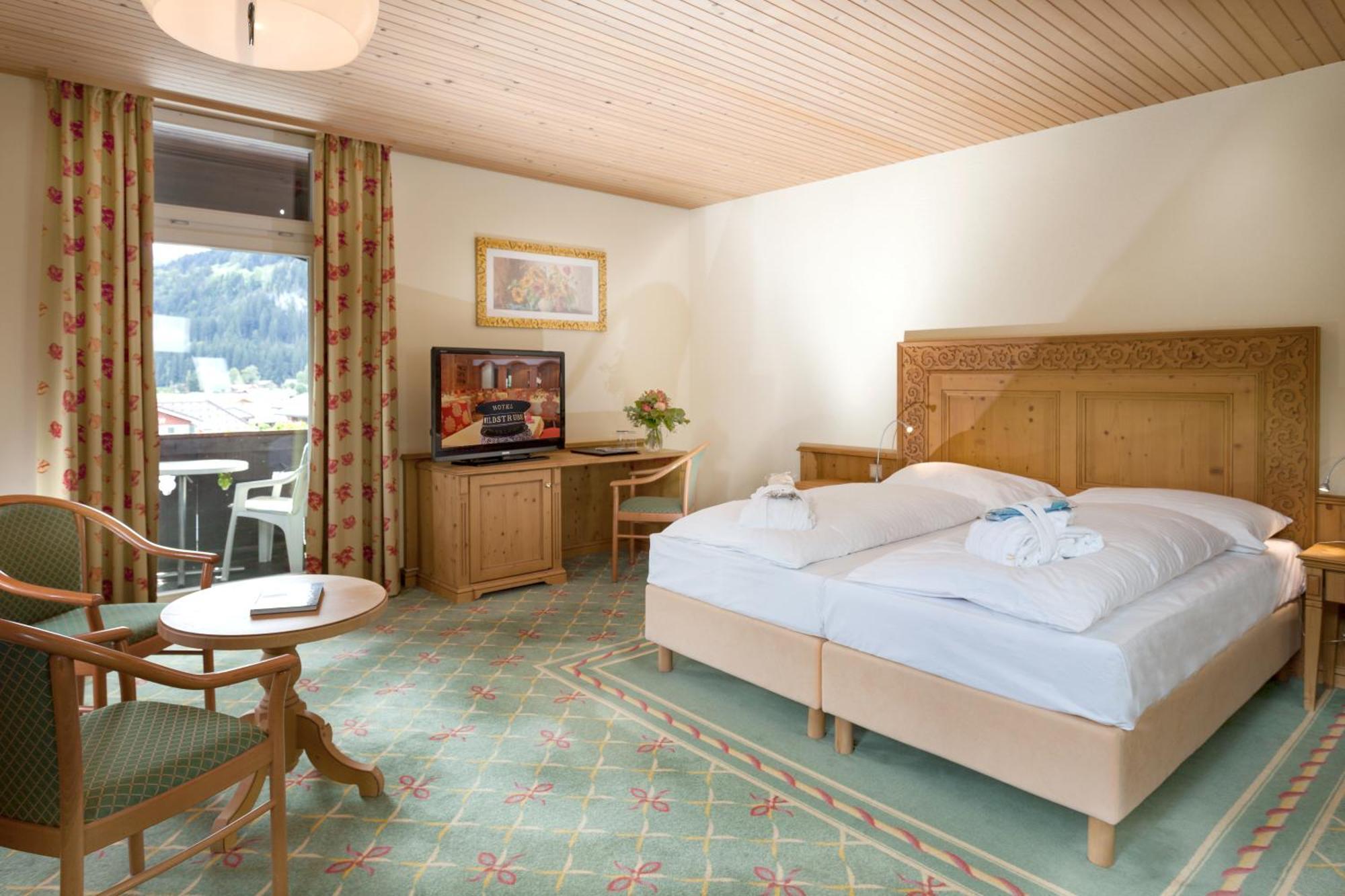 Sporthotel Wildstrubel Lenk Bagian luar foto