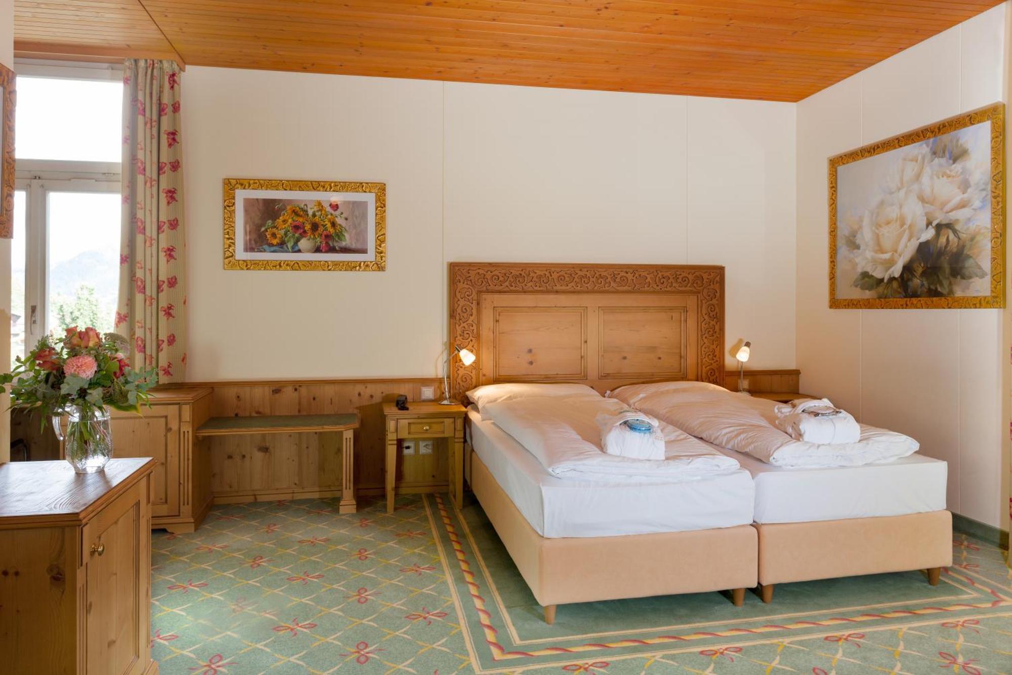 Sporthotel Wildstrubel Lenk Bagian luar foto
