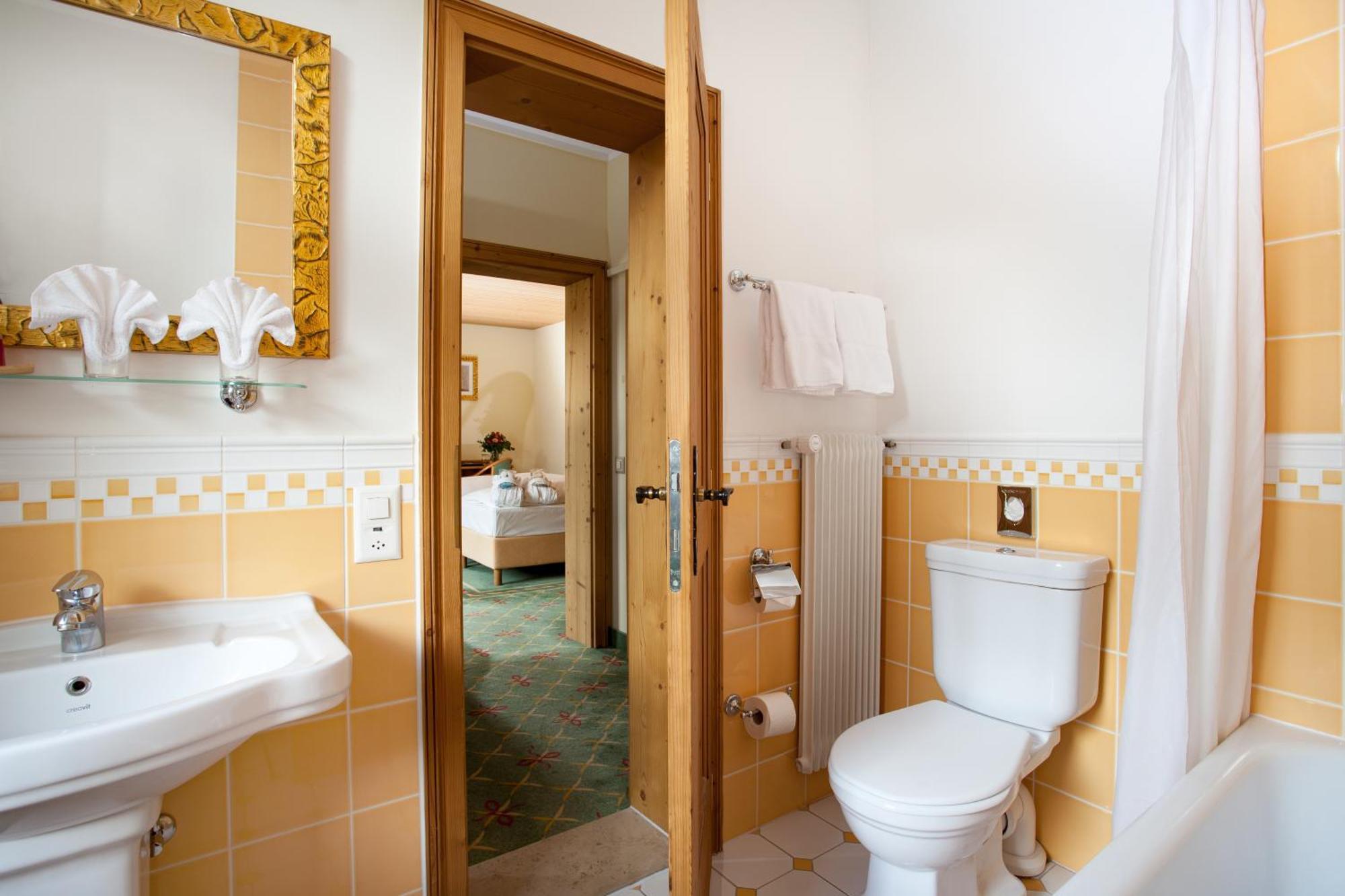 Sporthotel Wildstrubel Lenk Bagian luar foto