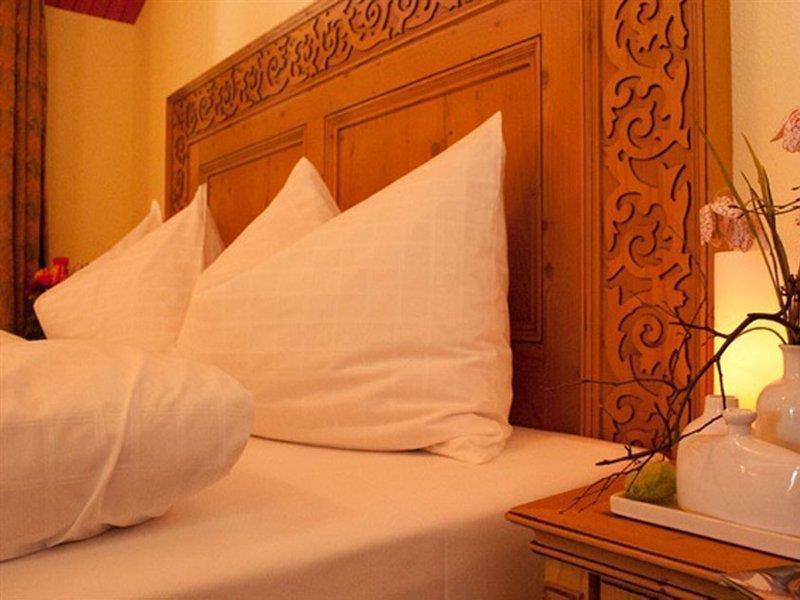 Sporthotel Wildstrubel Lenk Bagian luar foto