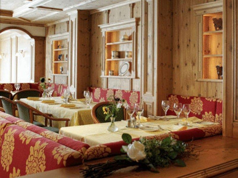 Sporthotel Wildstrubel Lenk Bagian luar foto